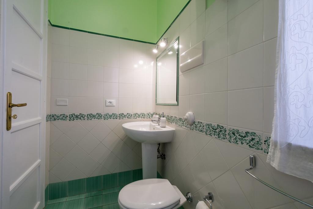 Mille E Una Notte / Station Apartment Палермо Екстериор снимка